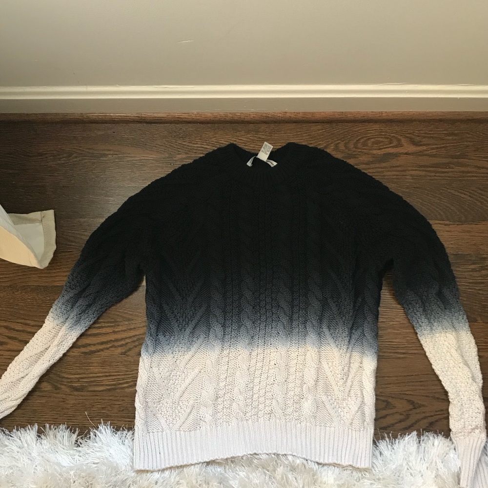 -Navy to cream sweater